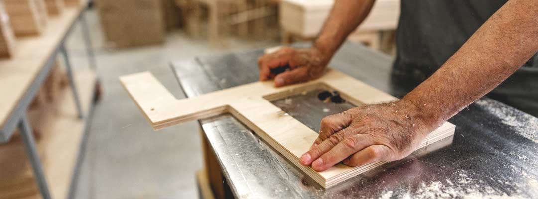 Muebles a medida o de serie: te ayudamos a decidir cuándo compensa cada opción. Aprovecha cada centímetro con Arcasa, ebanistería artesanal en Zaragoza.